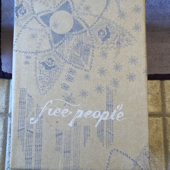 Snakeskin lace up Sandals - Picture 2 of 6